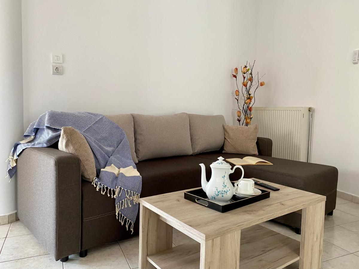 Peaceful Apartment, In The Nature, With Yard "3" Ziparion Bagian luar foto