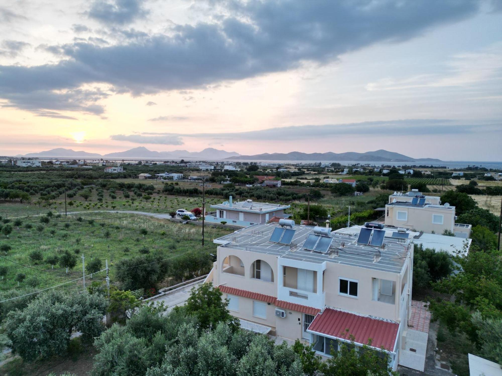 Peaceful Apartment, In The Nature, With Yard "3" Ziparion Bagian luar foto